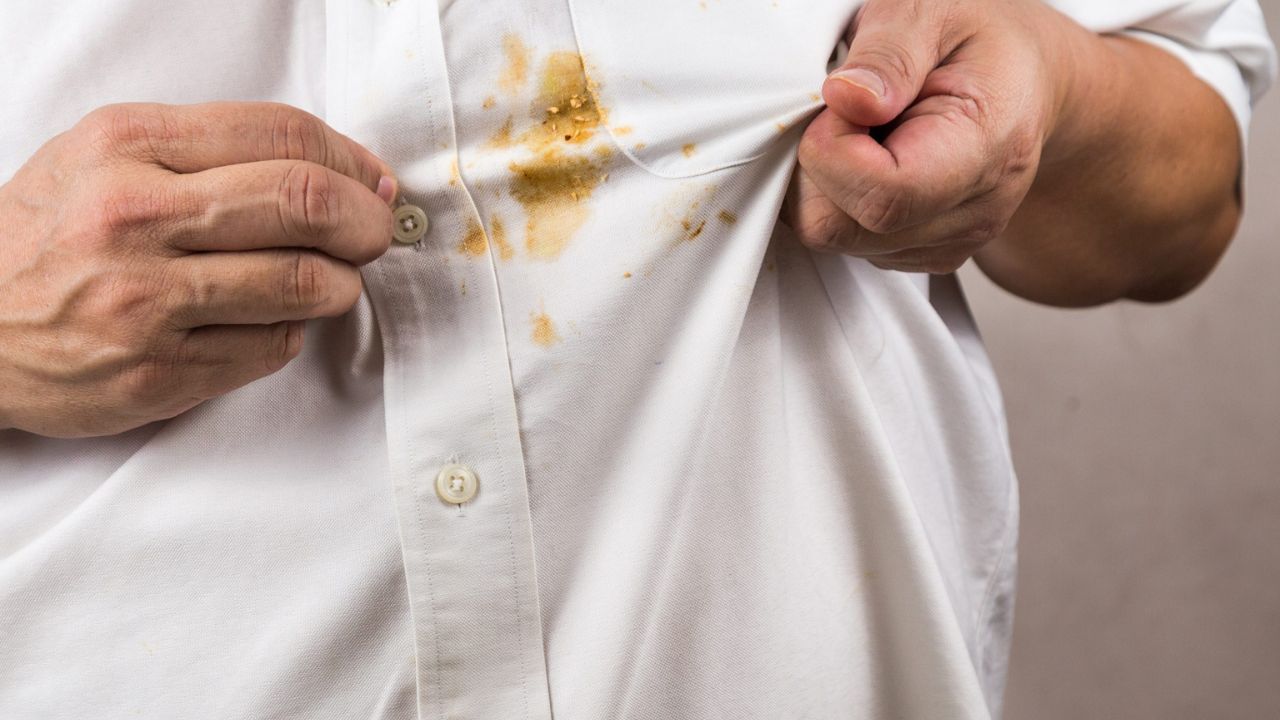 Como Tirar Manchas de Roupas Brancas